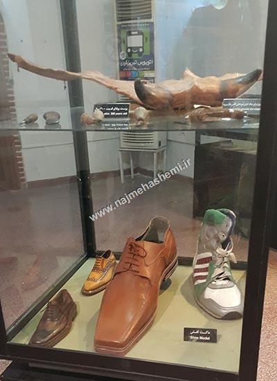 کفش های موجود در موزه کفش تبریز